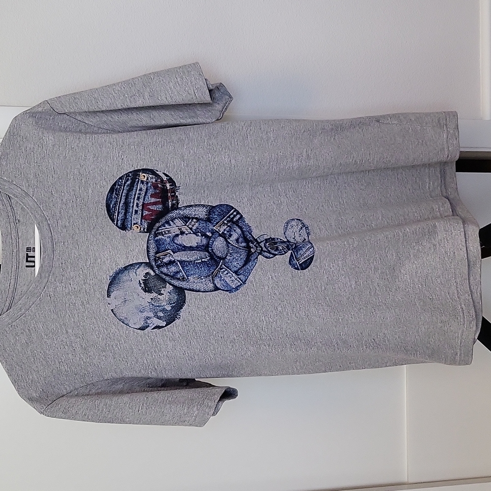 UNIQLO Disney Mickey Mouse t-shirt